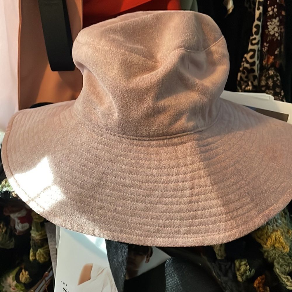 Janelle sueded bucket hat NWOT - Picture 5 of 5